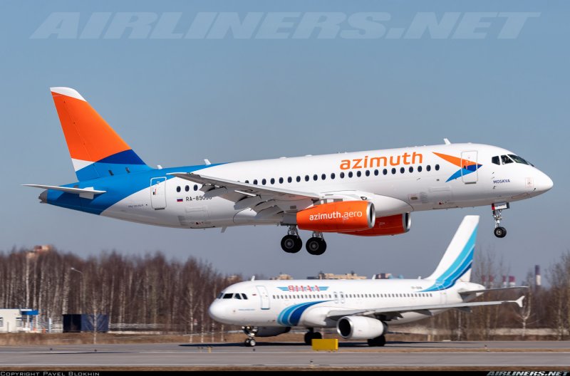 Самолёт Ямал с медведем а320