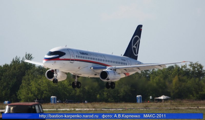 RRJ-95lr-100 самолет