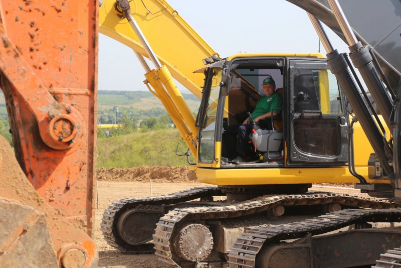 JCB 220x