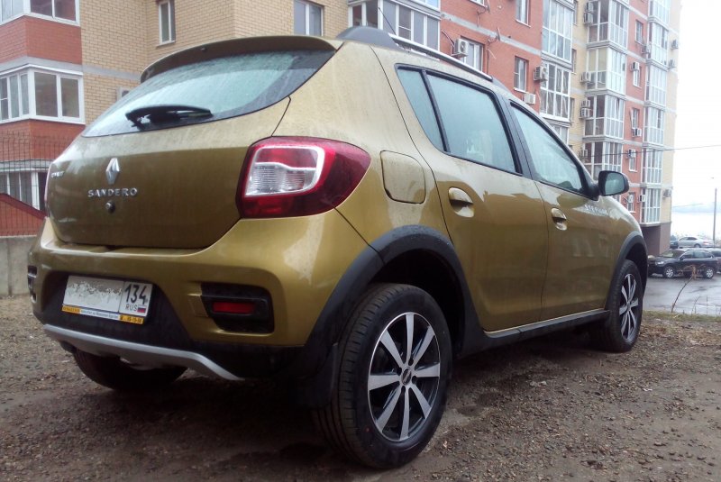 Sandero 1 на дисках
