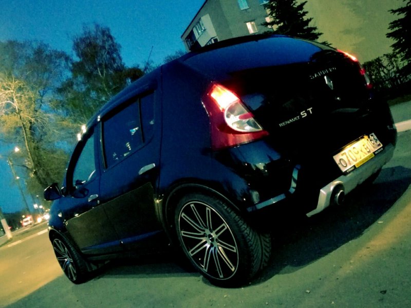 Renault Sandero r17