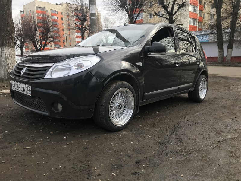 Renault Sandero r16