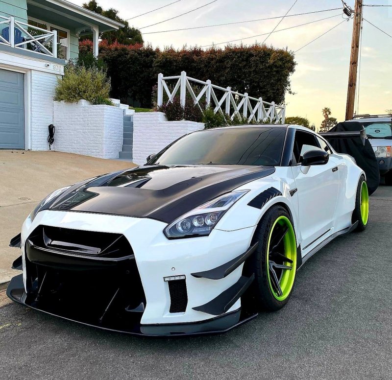 Nissan gt-r r35