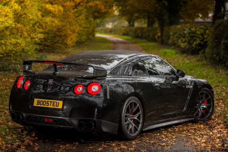 Nissan GTR r35 Blue
