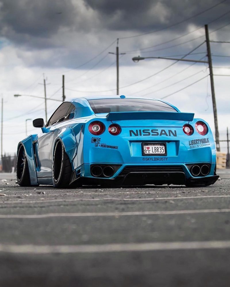 Nissan GTR 35