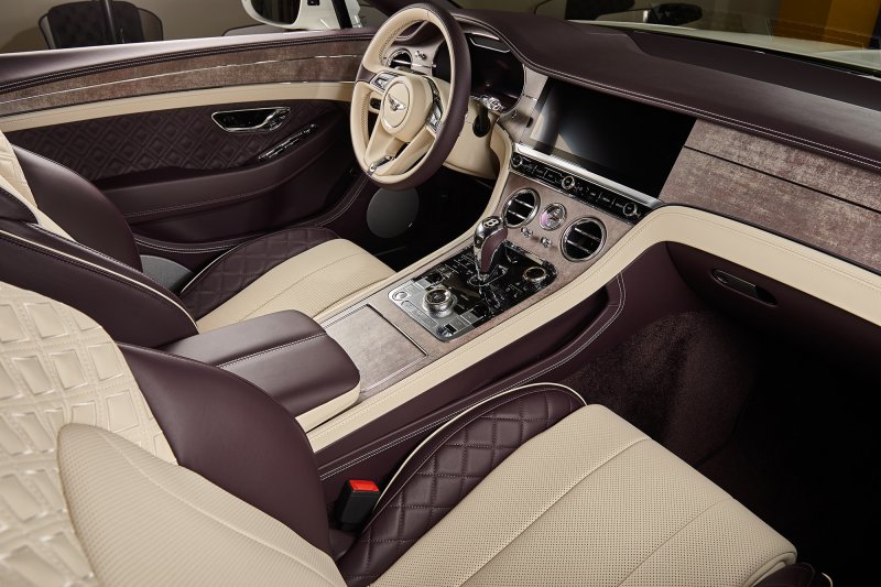 Bentley Continental gt 2019 салон