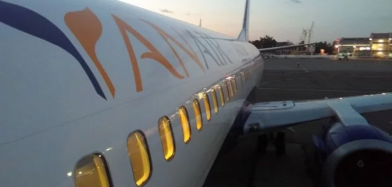 Bravo Airways 737-500
