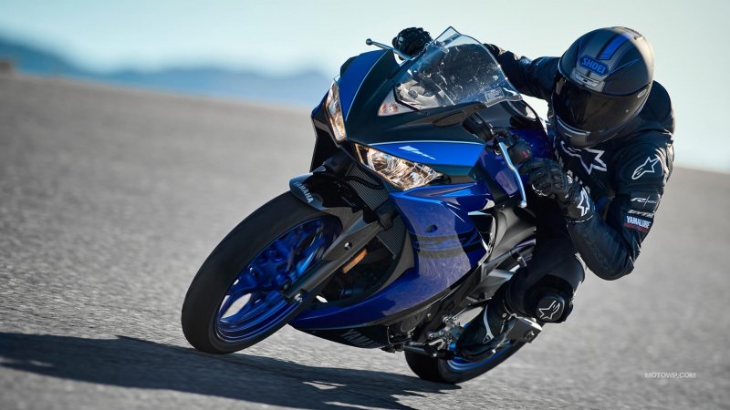 Yamaha Moto YZF r3 2017