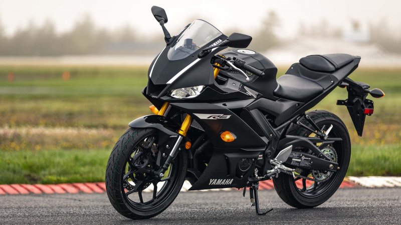 Yamaha r3