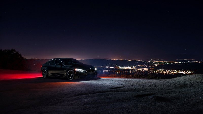 BMW f80 черная ночью