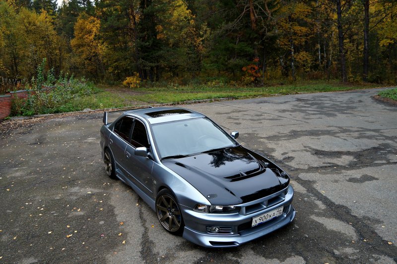Mitsubishi Galant 8