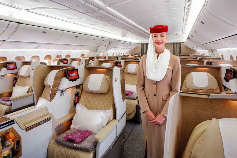 Боинг 777 Эмирейтс салон