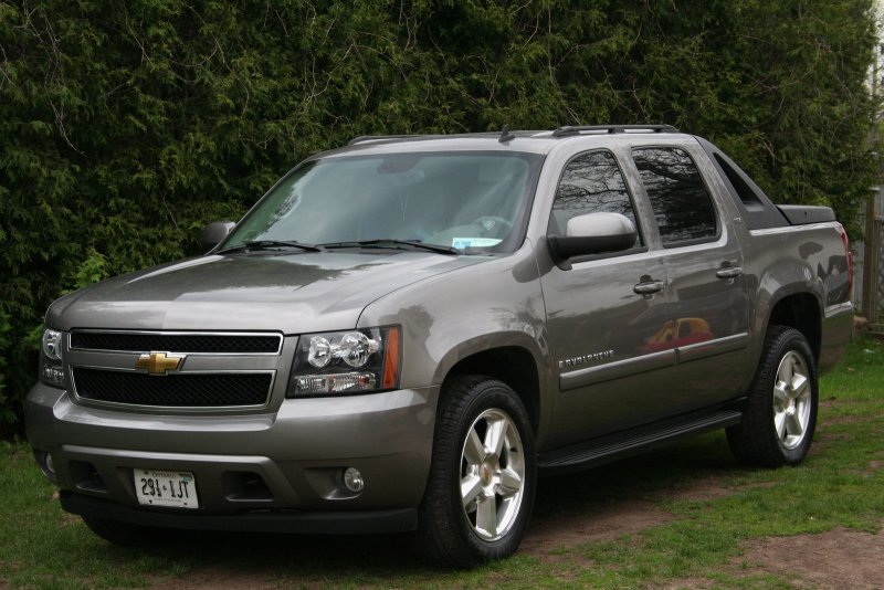 Chevrolet Avalanche 2