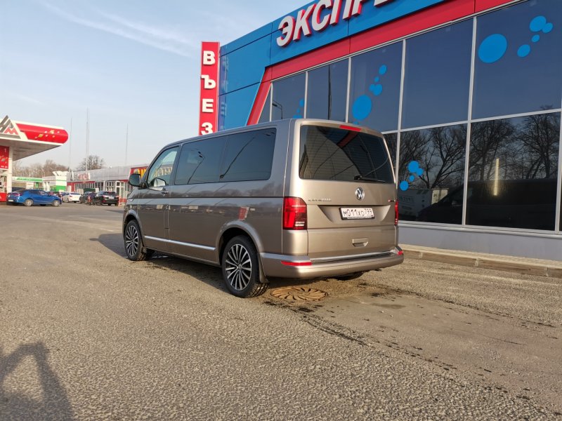 Volkswagen Caravelle t5 снизу