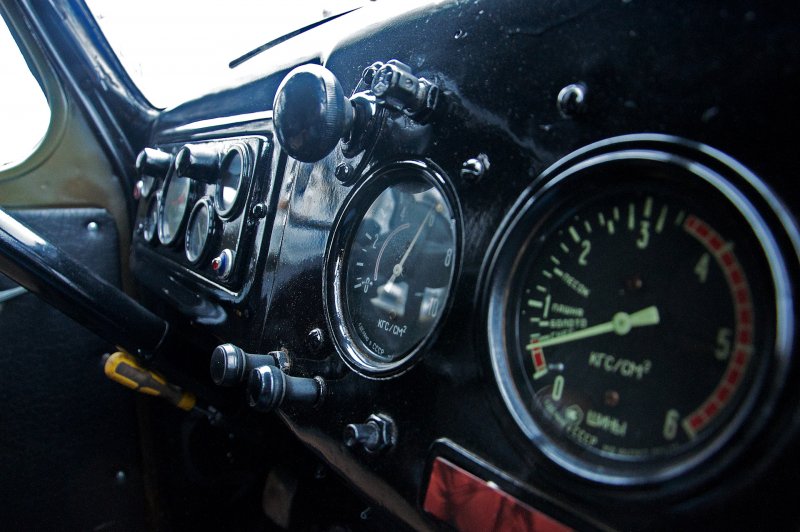 ЗИЛ-130 КПП В кабине