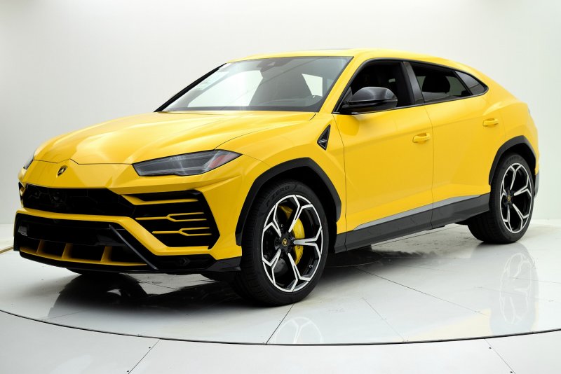 Lamborghini Urus новый