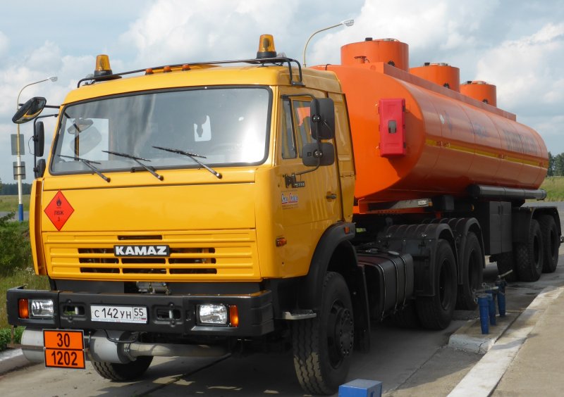 КАМАЗ 53212 бензовоз