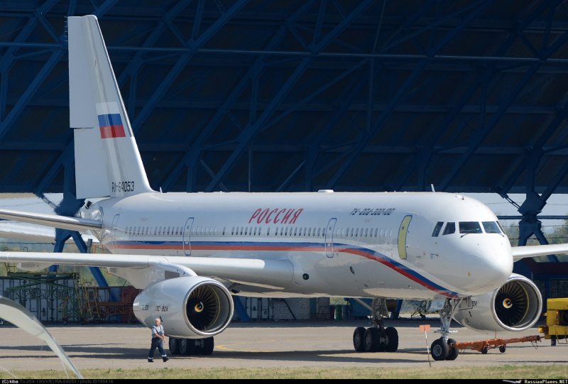 Самолет ту 204