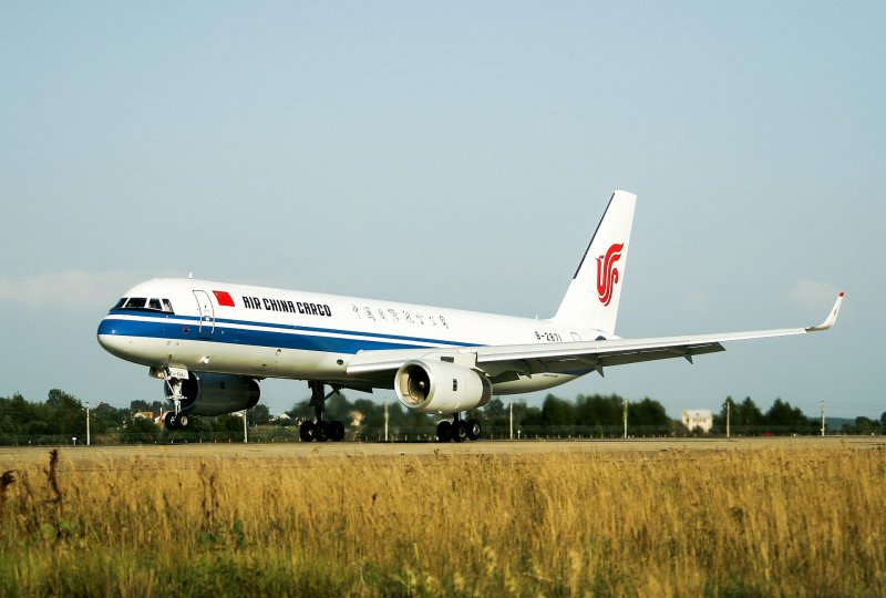 Самолет ту 204
