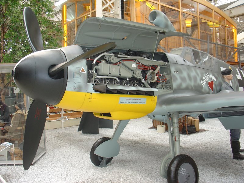 Самолет Messerschmitt bf109e