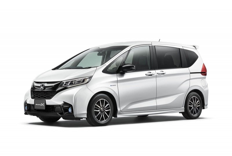 Honda Фрид Спайк