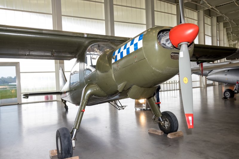 B 27 самолет