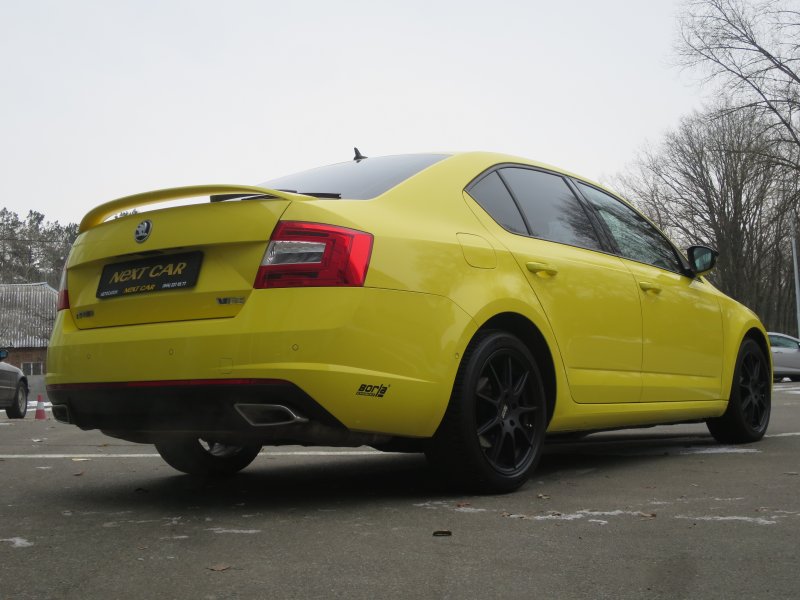 Škoda Octavia RS a7 белая