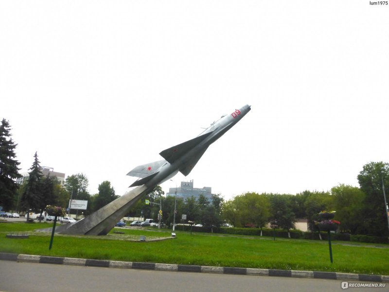 Памятник ту-144 в Жуковском