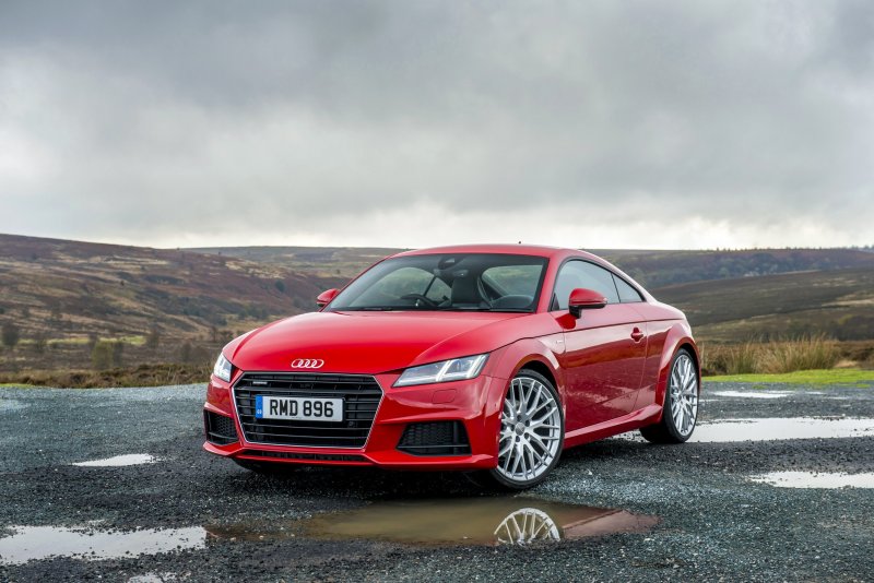 Audi a7 Sportback красная