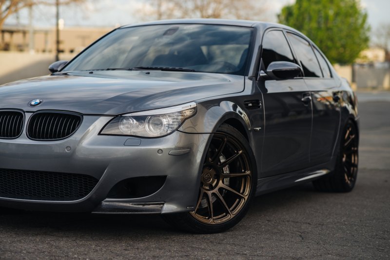BMW m5 e60 v10