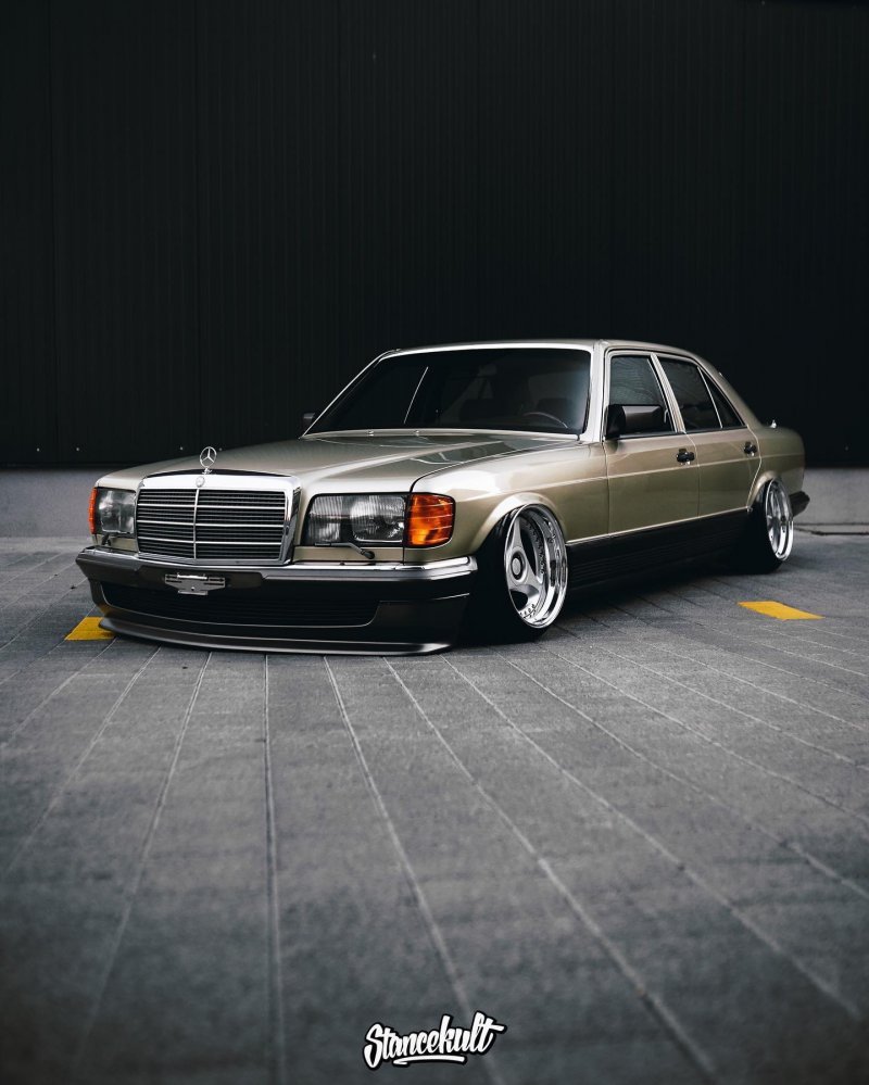 Mercedes-Benz w126 560 sel