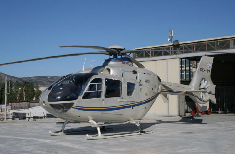 Eurocopter ec135 кабина
