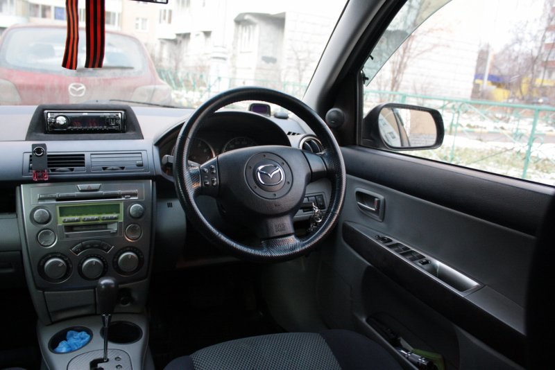 Mazda Demio 2006 салон