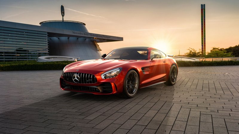 Мерседес Бенц AMG gt r красный