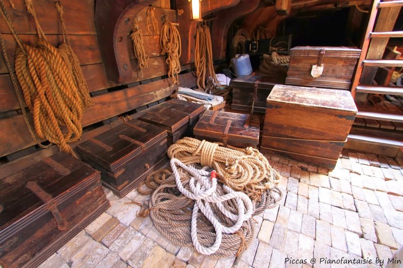 Трюм старинного корабля