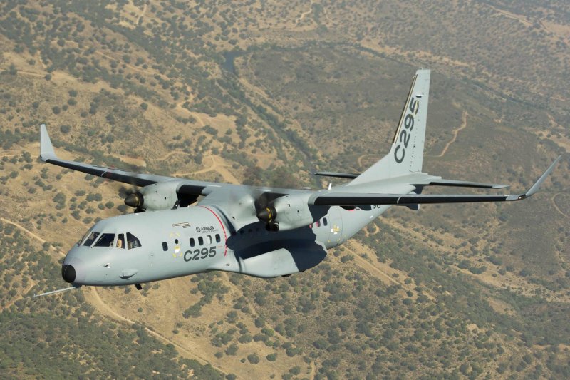 C-295 самолет