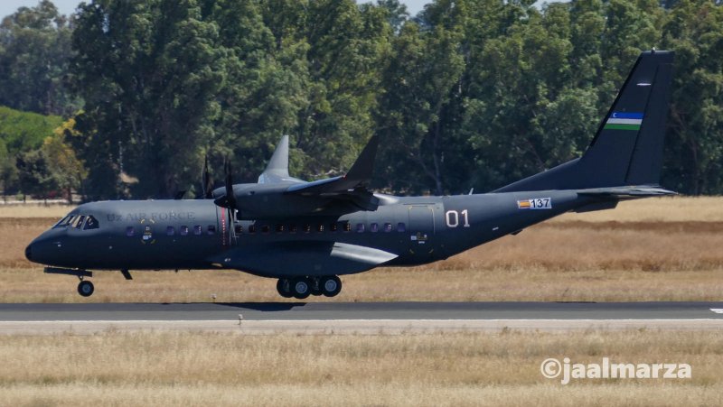 Самолёт c295 Uzbekistan