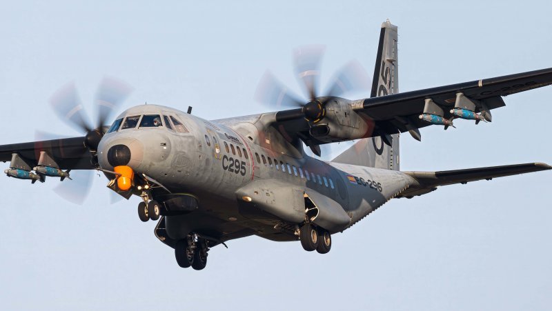 C-295 самолет