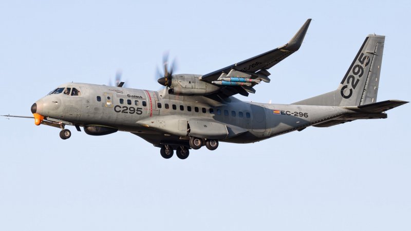 Casa c-295w