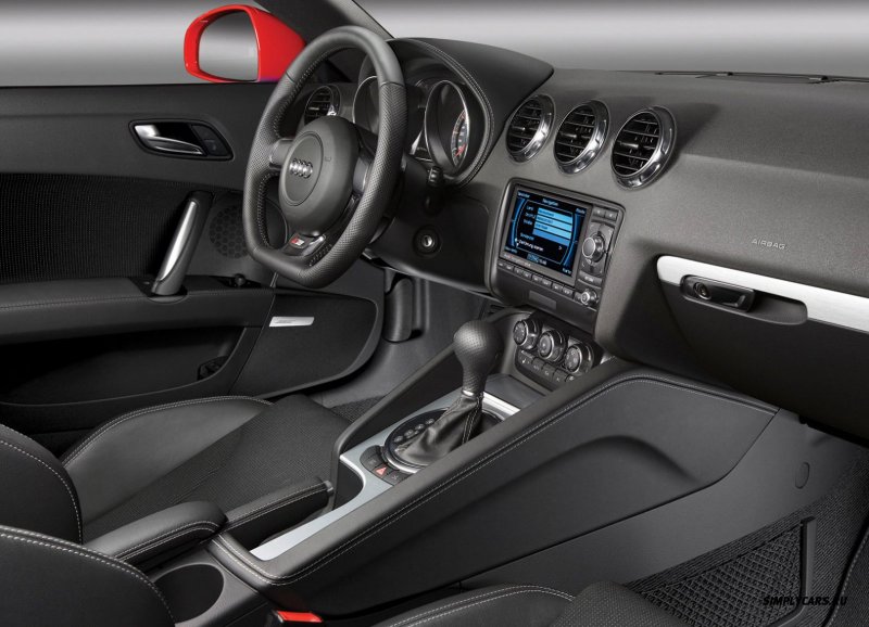 Audi TT 2000 салон