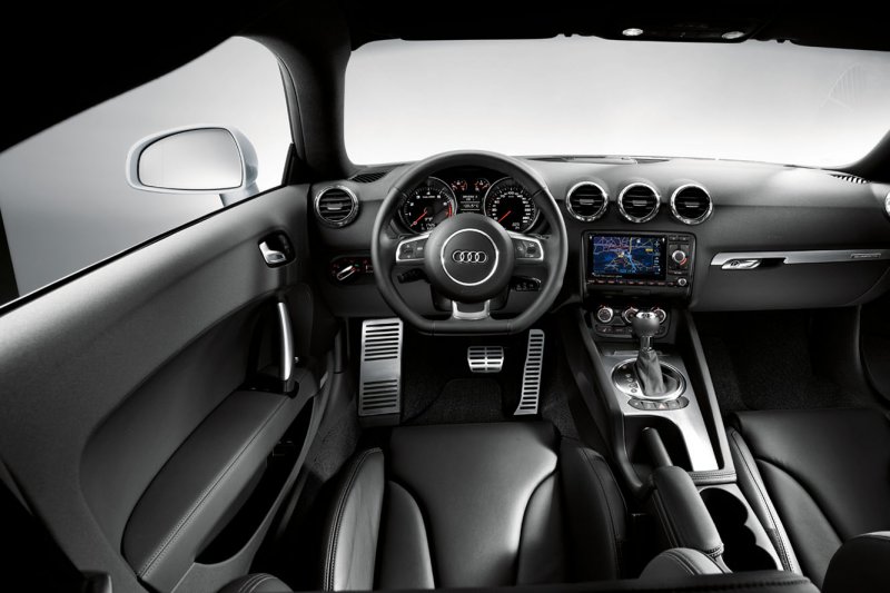 Audi TT RS 2020 салон