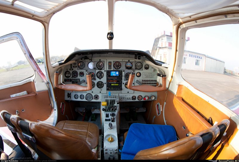См-2000 самолет кабина