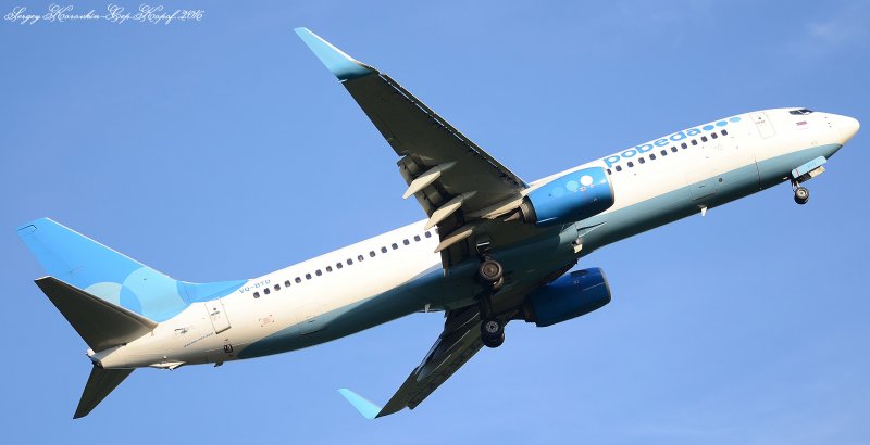 Боинг 737-400 на взлете