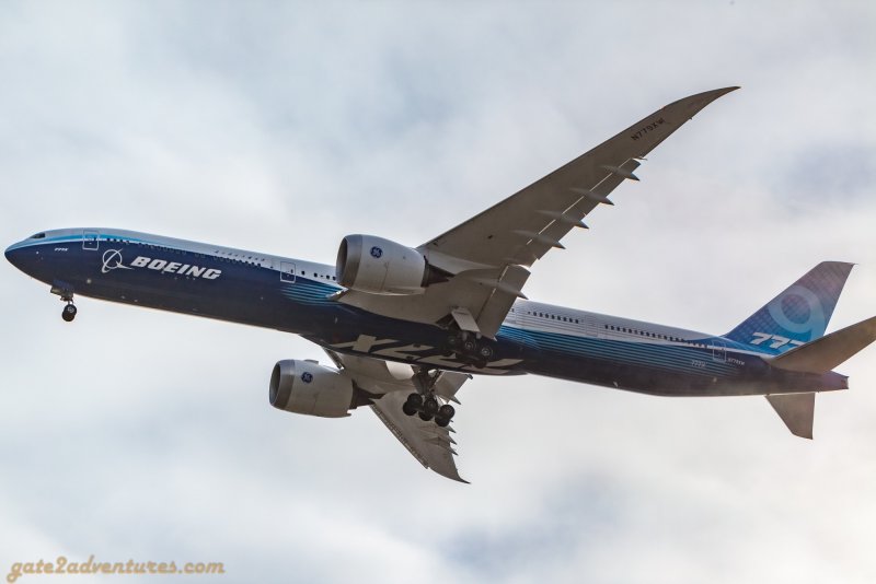 Boeing 777x дверь
