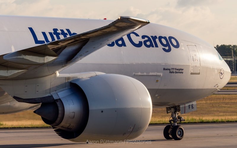 Boeing 777 American Airlines