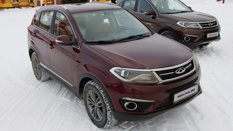 Chery Tiggo 3 вишневый