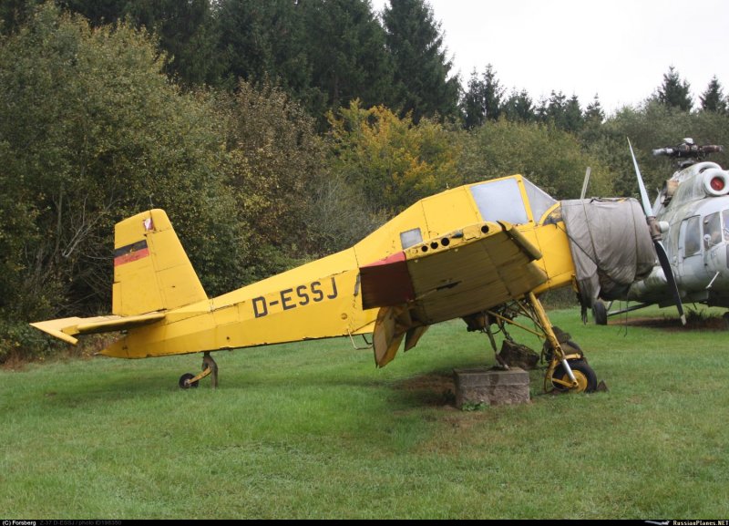 Самолет z-37a Cmelak