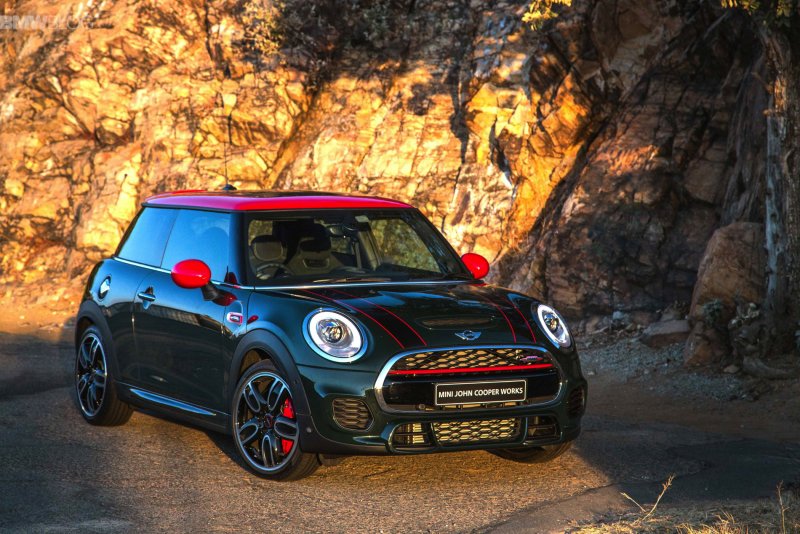 Mini Cooper JCW черный