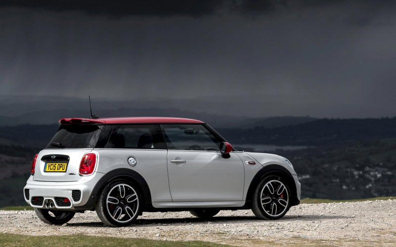 Mini John Cooper works фото