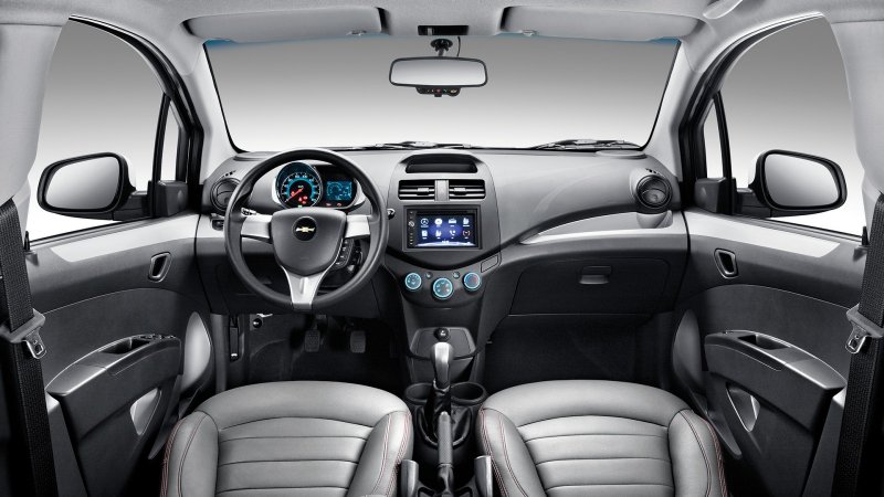 Chevrolet Spark m300 салон